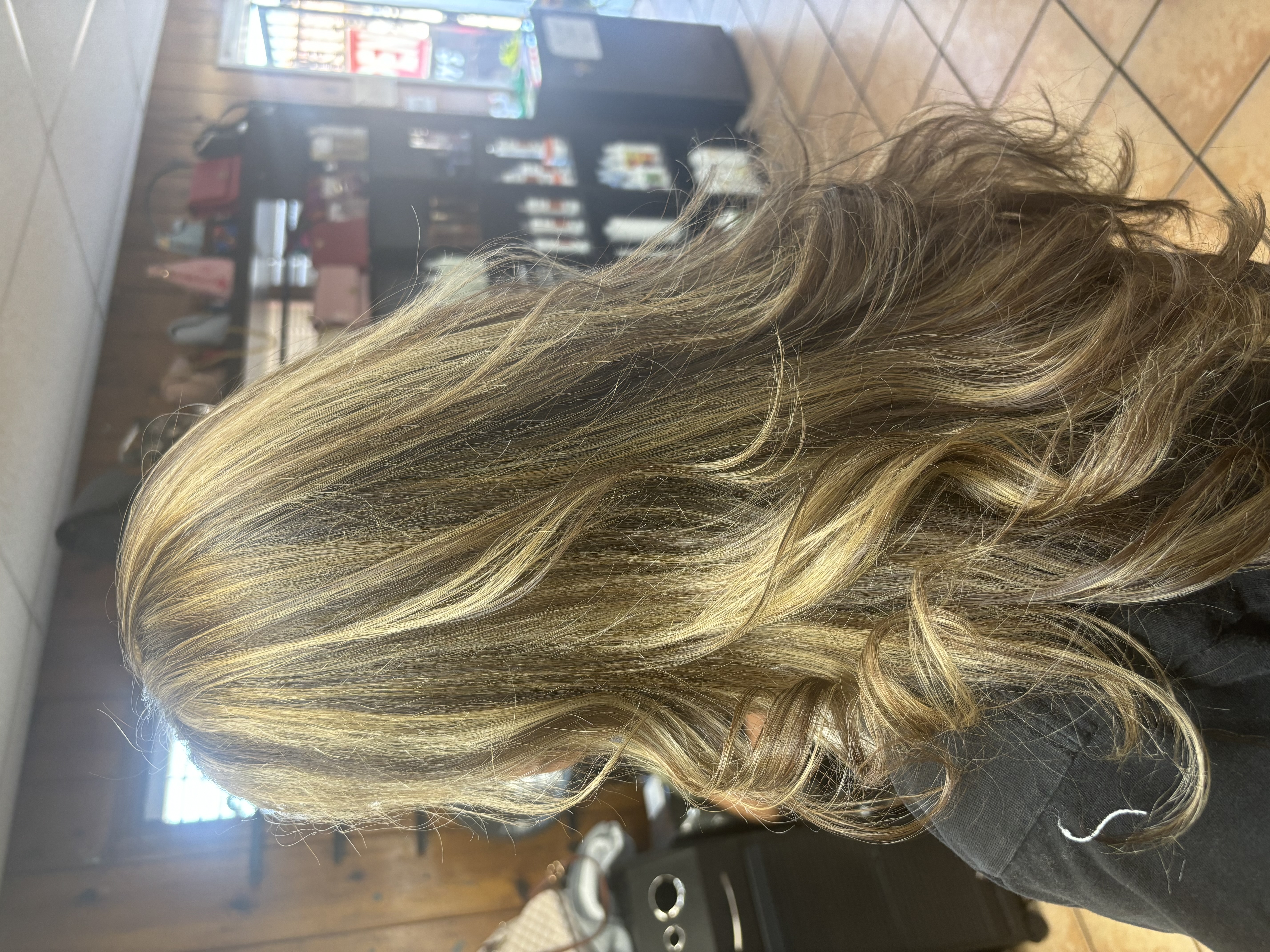 Cabello dorado